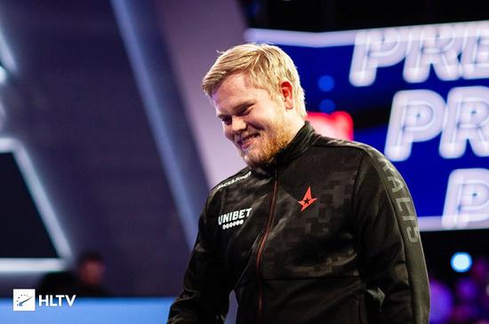 王者荣耀鸟巢电竞赛事创下新纪录吸引超六万人参与